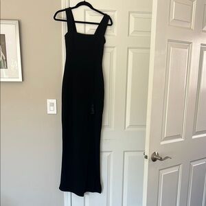 Black Sleeveless Dress